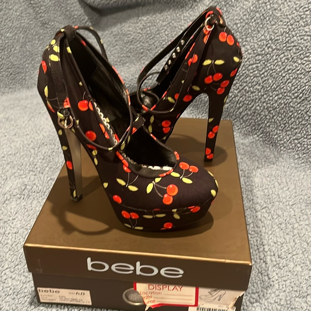 Bebe black cherry print Mary Jane heel